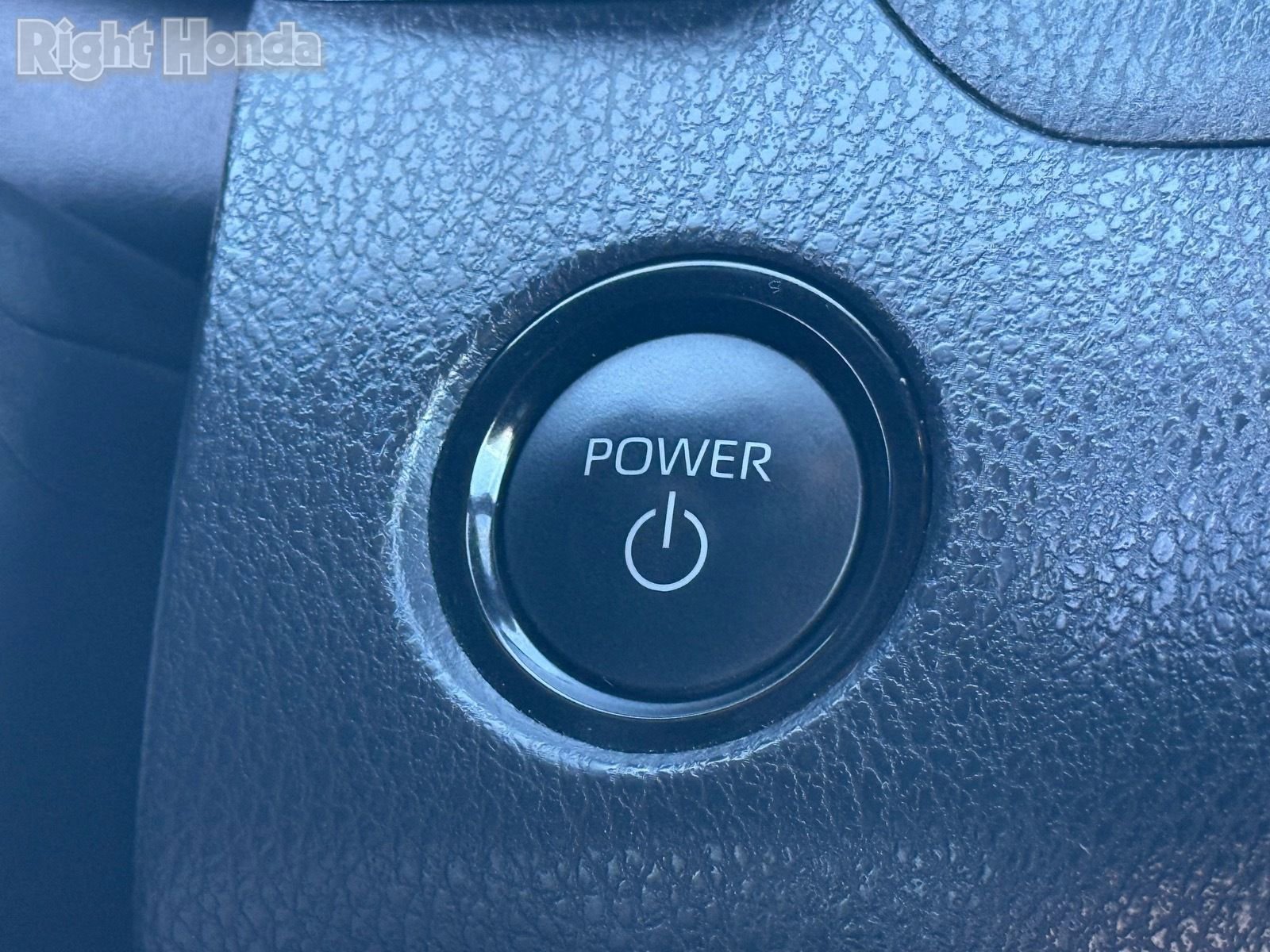 Used 2025 Toyota Camry SE w/ Convenience Package image 26