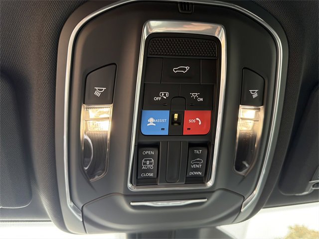 New 2025 Jeep Grand Cherokee L Altitude image 32