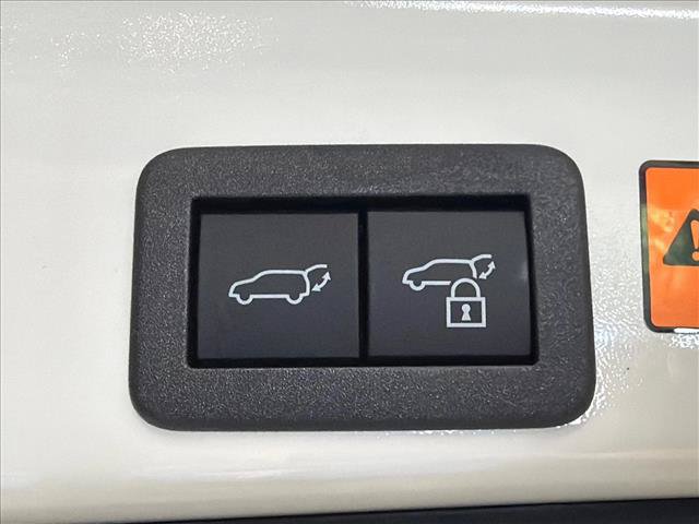 Used 2026 Toyota RAV4 XLE Premium FWD image 19