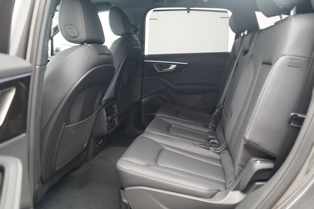 New 2026 Audi Q7 3.0T Premium Plus AWD/4WD image 7