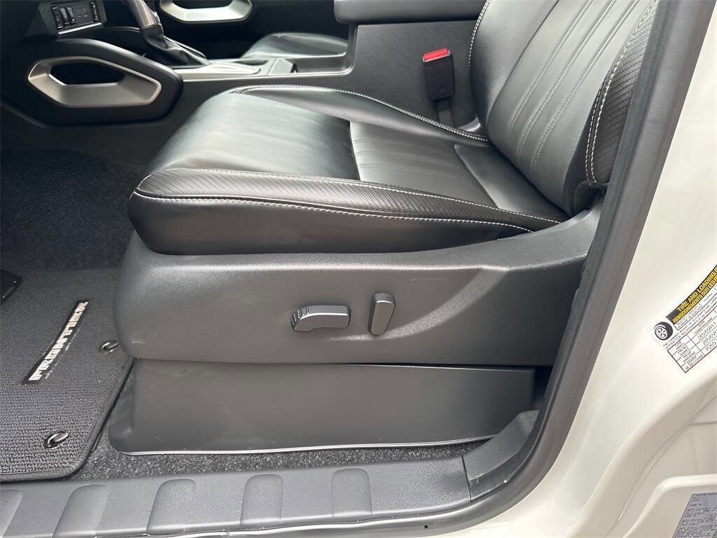 Used 2024 Nissan Frontier SL w/ Technology Package image 22