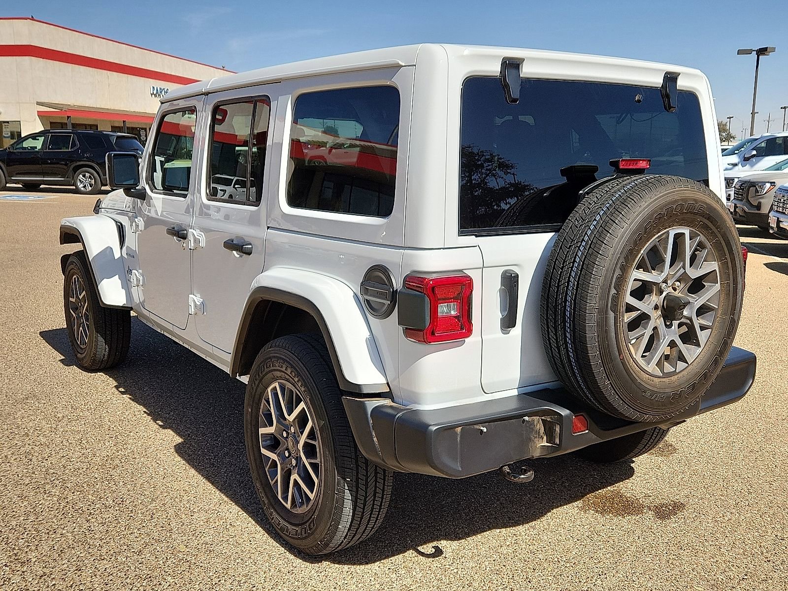 Used 2024 Jeep Wrangler Sahara image 3