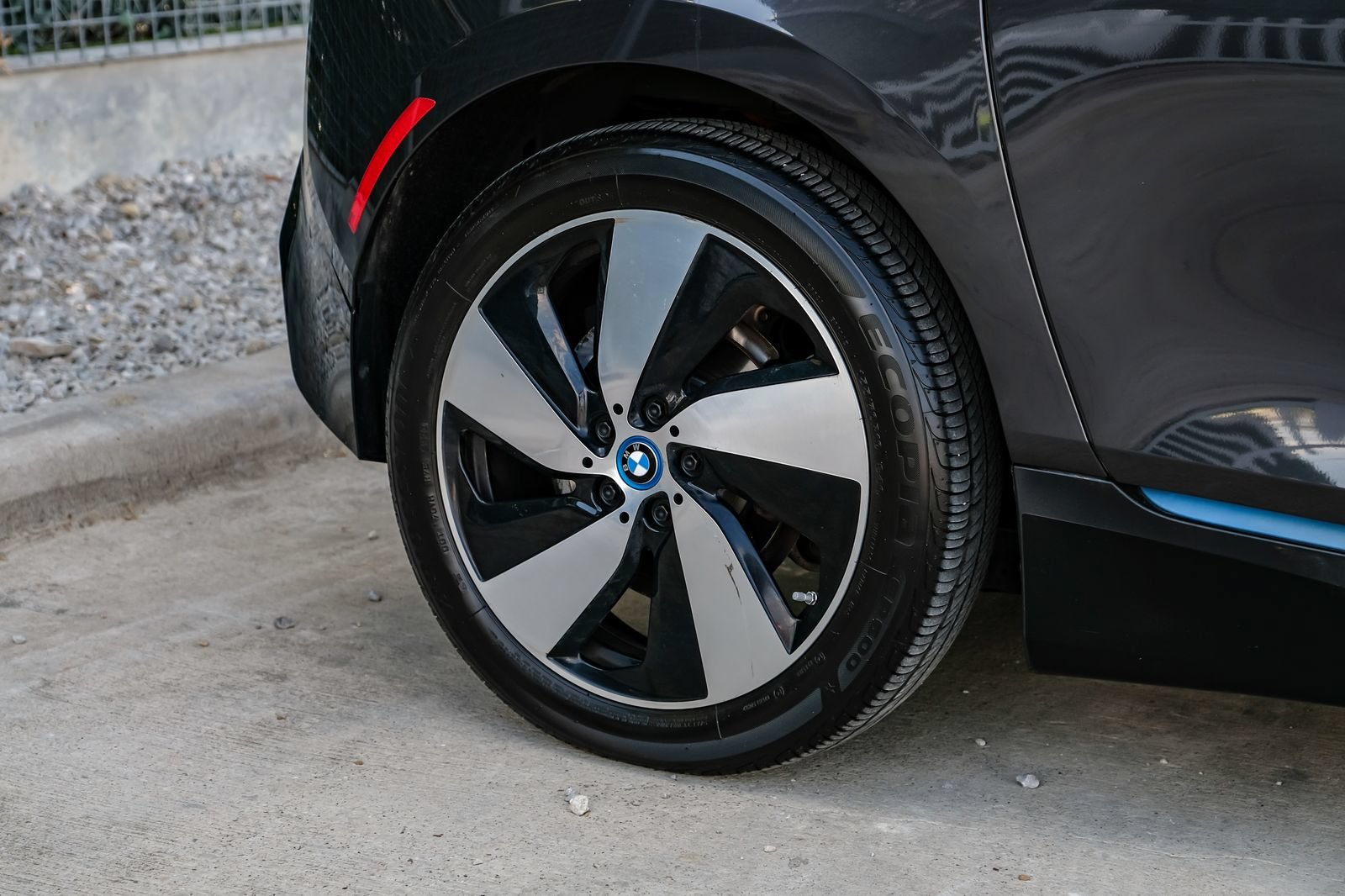 Used 2015 BMW i3 w/ Range Extender RWD image 49
