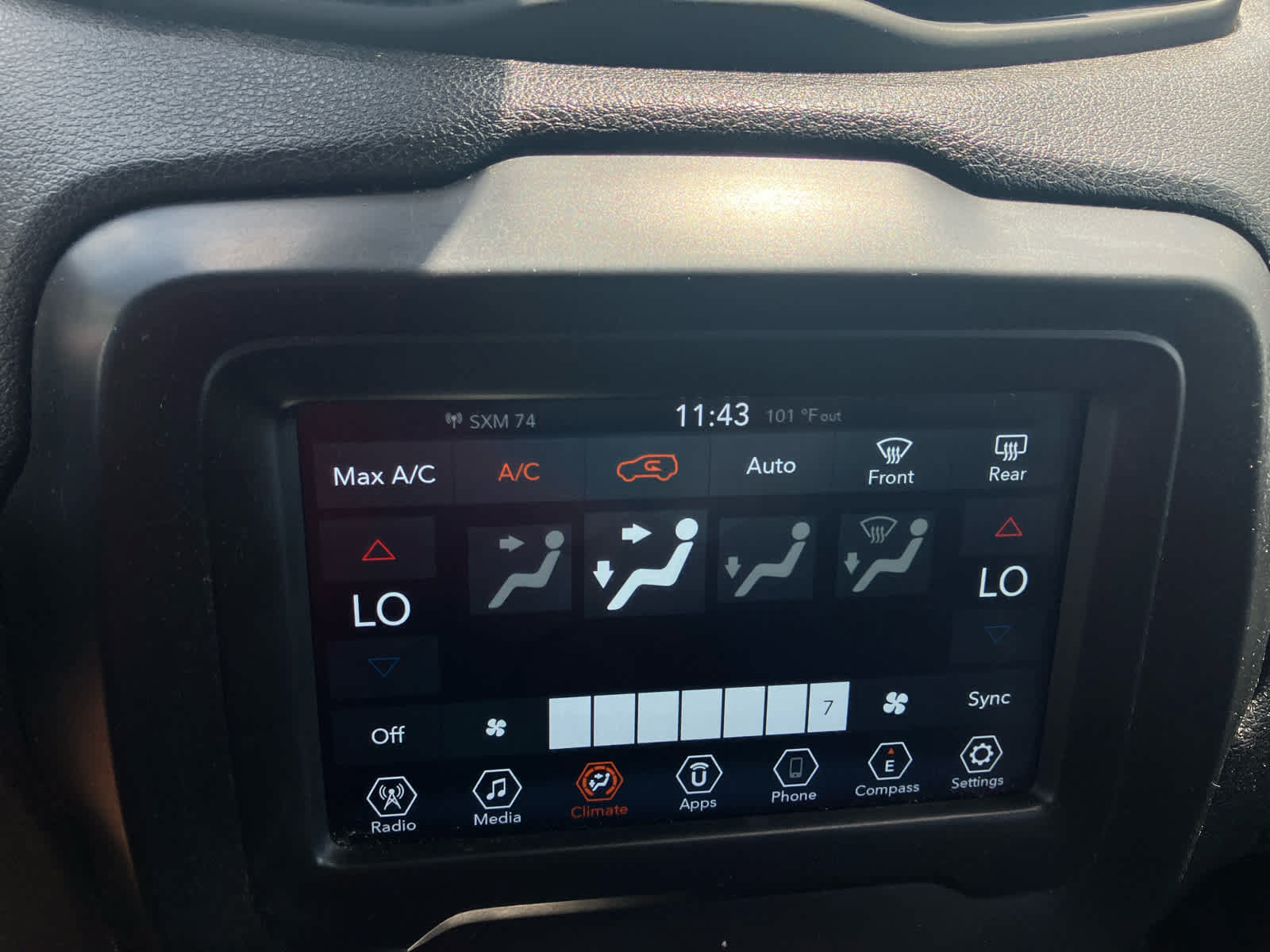 Used 2021 Jeep Renegade Latitude FWD image 20