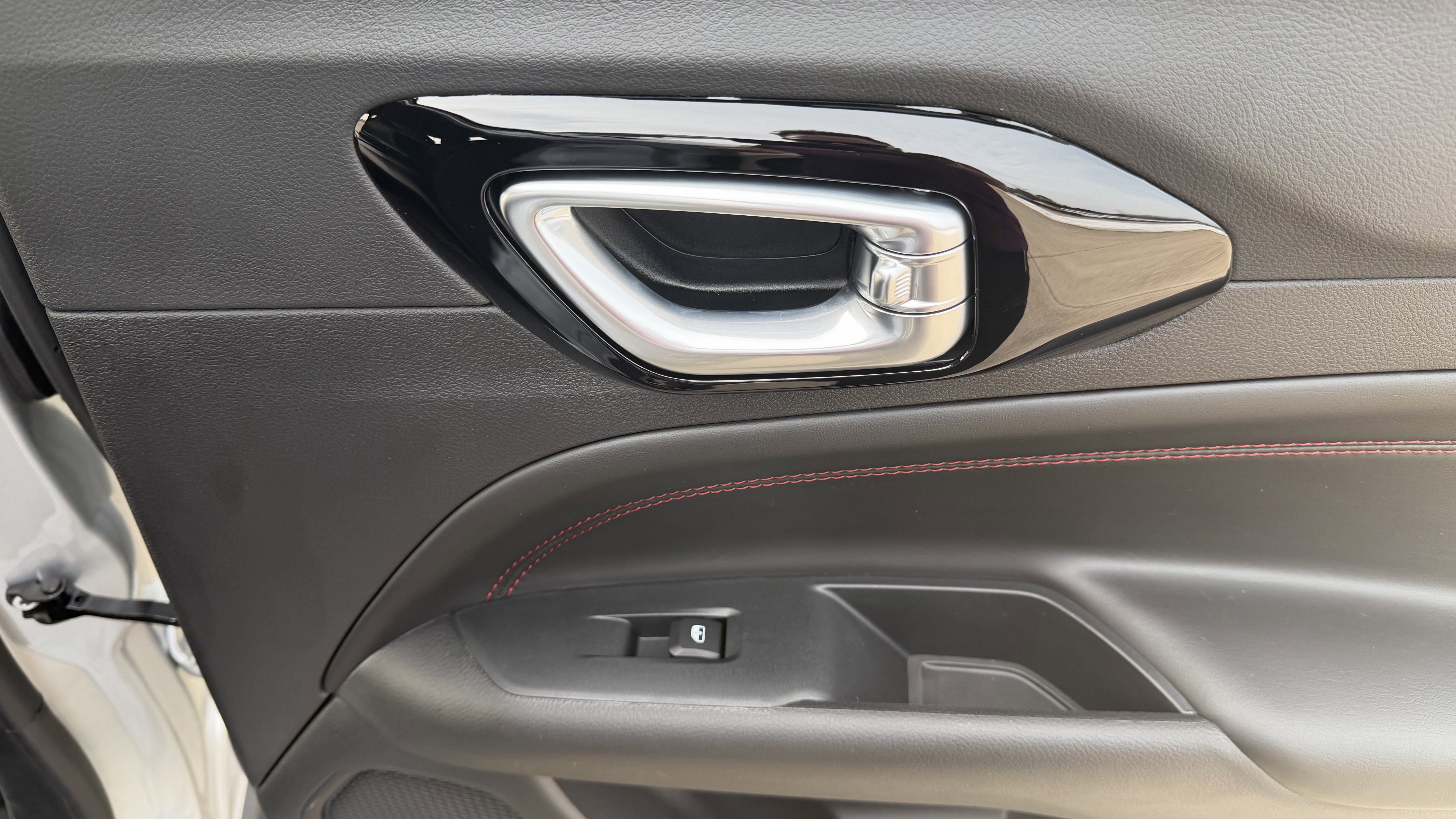 New 2026 Jeep Compass Trailhawk w/ Trailer Tow Group image 38