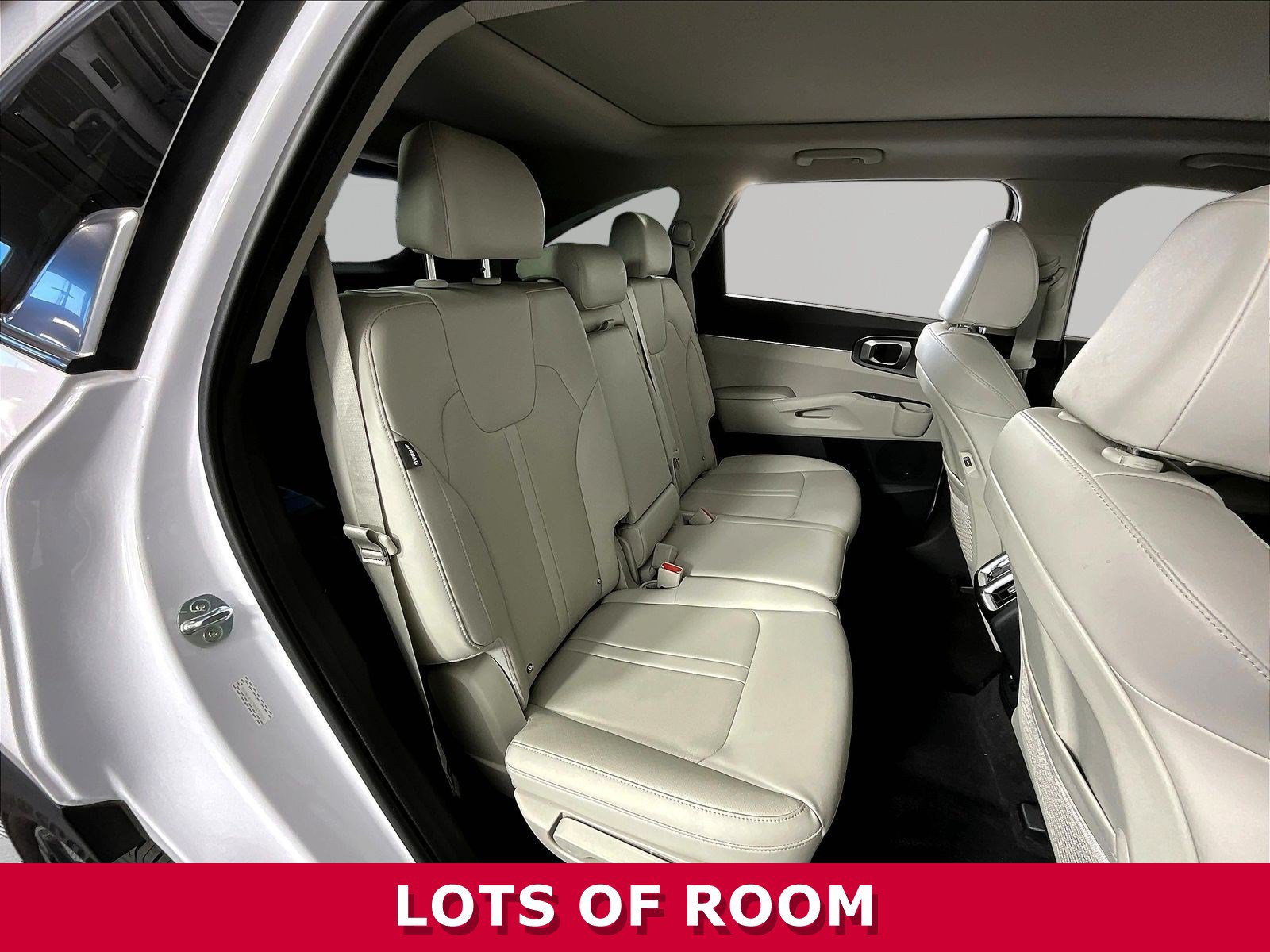 Certified 2024 Kia Sorento S w/ Panoramic Sunroof Package FWD image 25