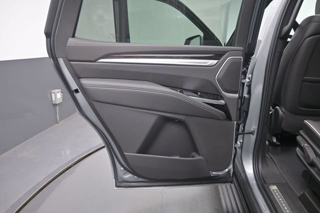 New 2026 Cadillac Escalade Luxury w/ LPO, Floor Liner Package AWD/4WD image 14