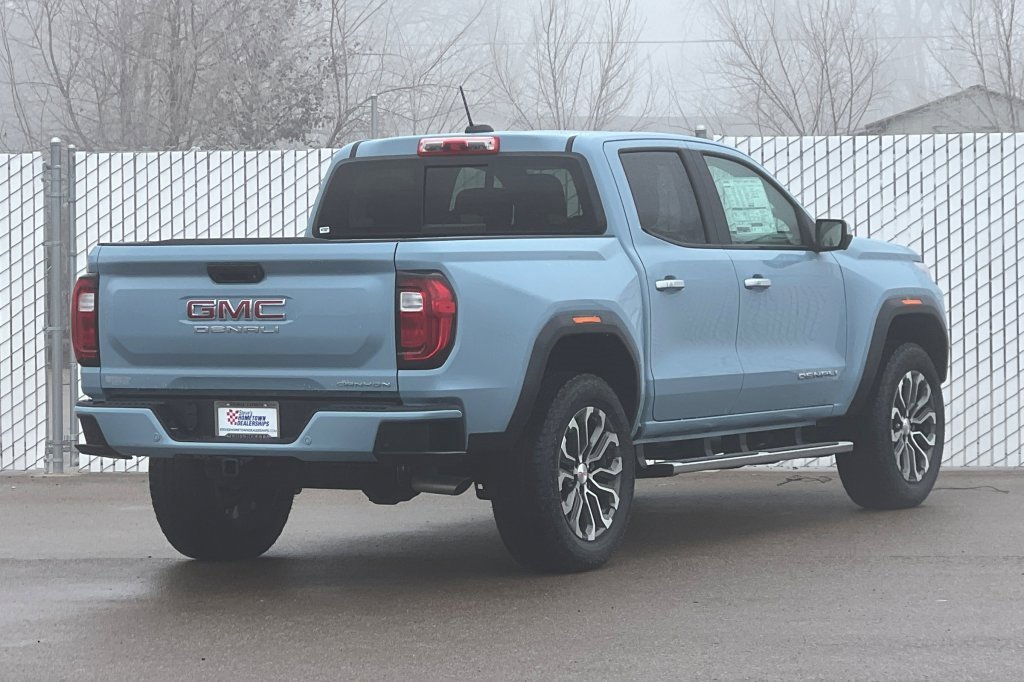 New 2026 GMC Canyon Denali image 4