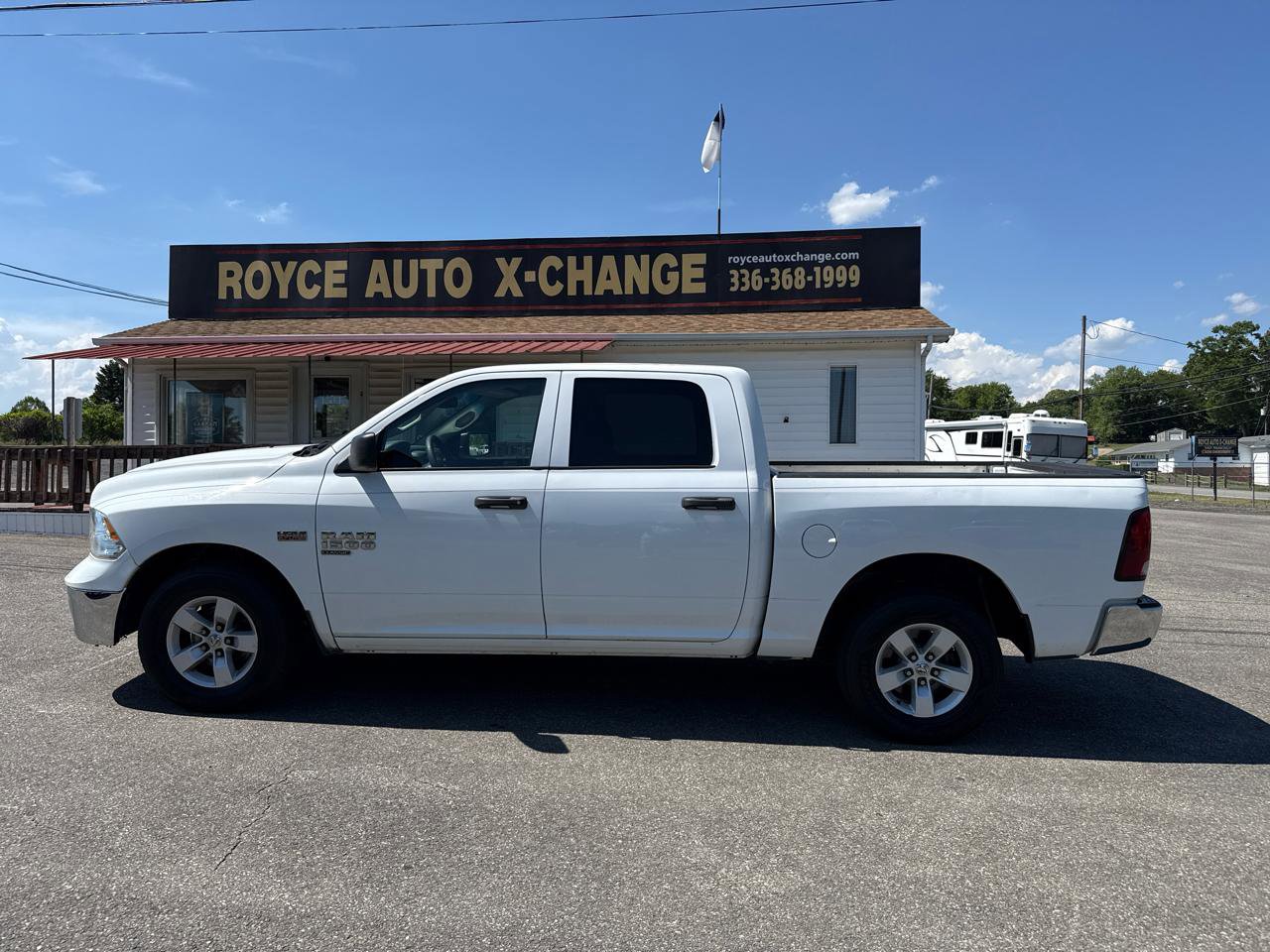 Used 2020 RAM 1500 Tradesman w/ Chrome Plus Package RWD image 22