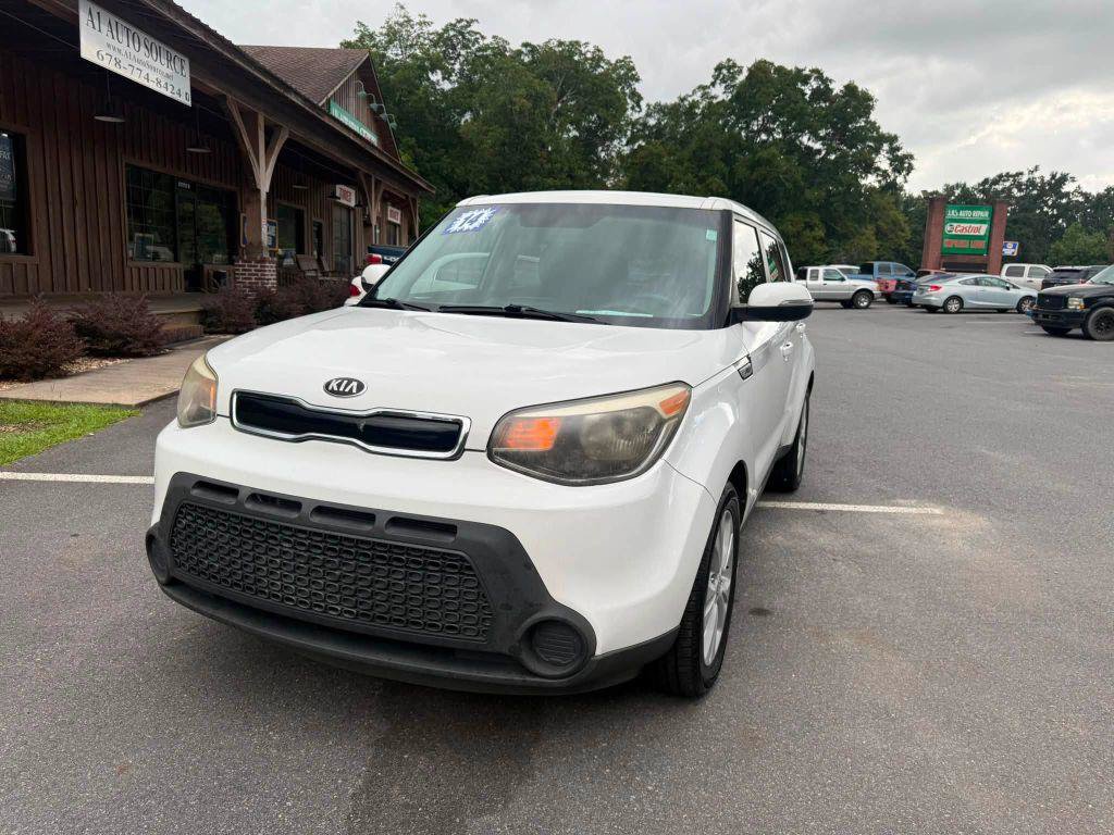 Used 2014 Kia Soul + FWD image 2