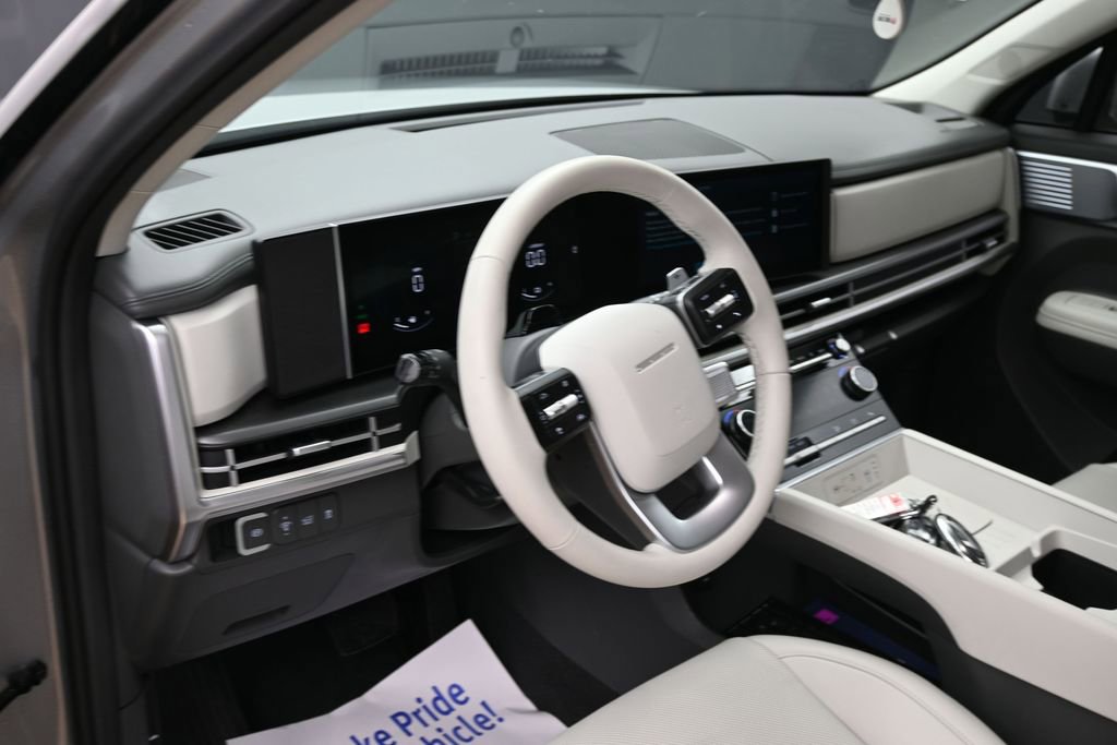 Used 2026 Hyundai Santa Fe SEL FWD image 18