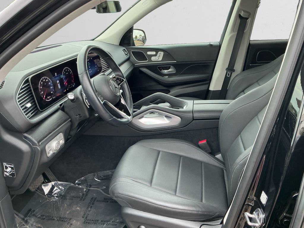 Used 2024 Mercedes-Benz GLE 350 4MATIC w/ AMG Line Exterior image 9