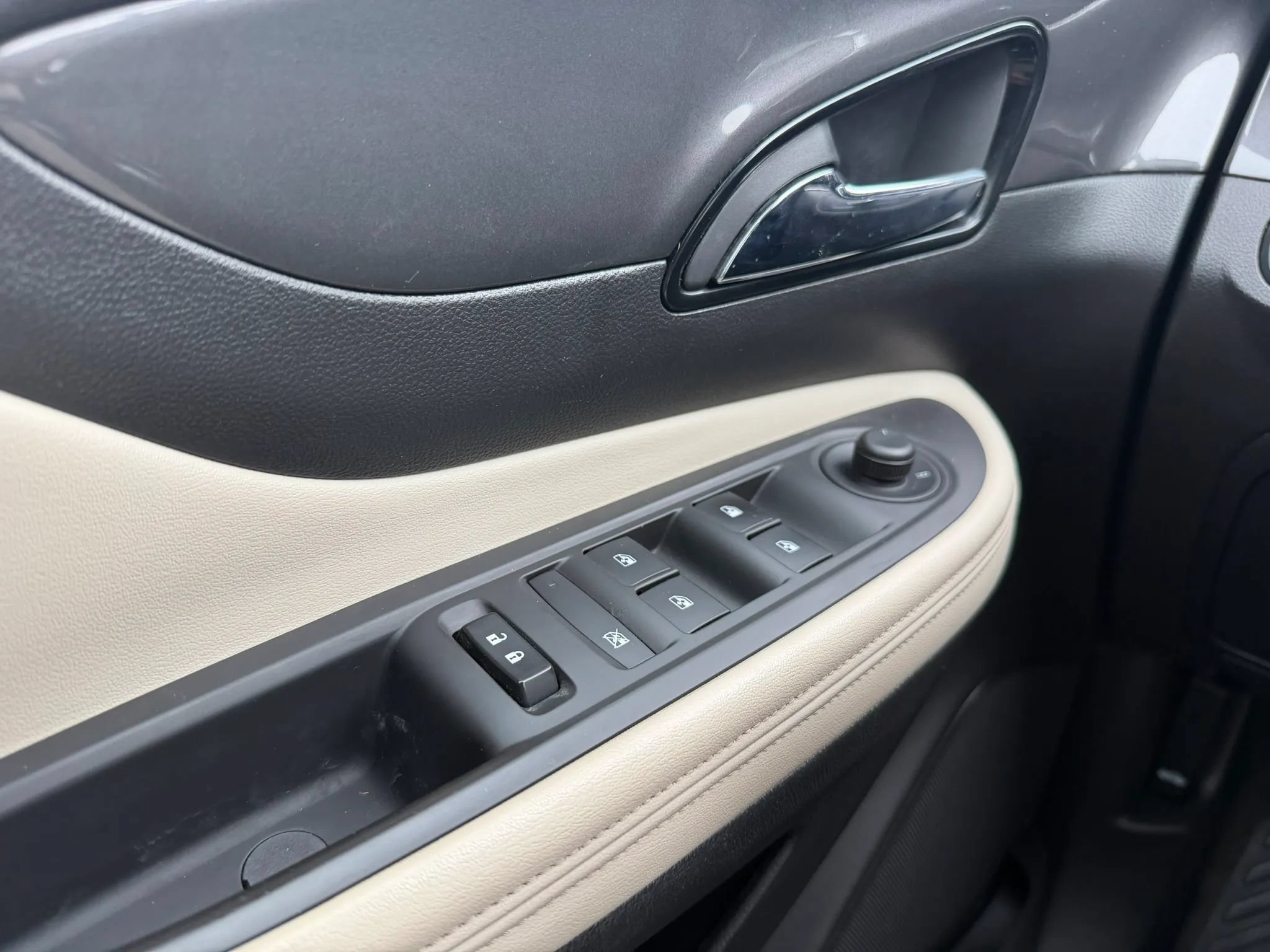 Used 2017 Buick Encore Preferred FWD image 23