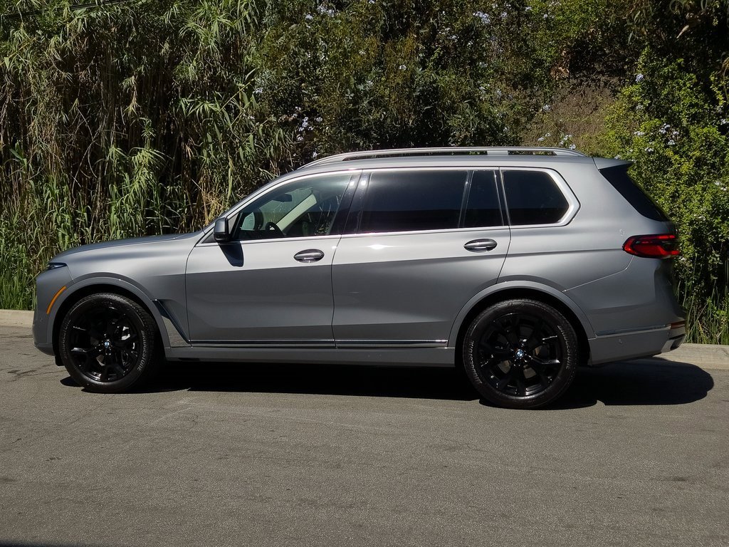 Used 2023 BMW X7 xDrive40i w/ Premium Package image 28