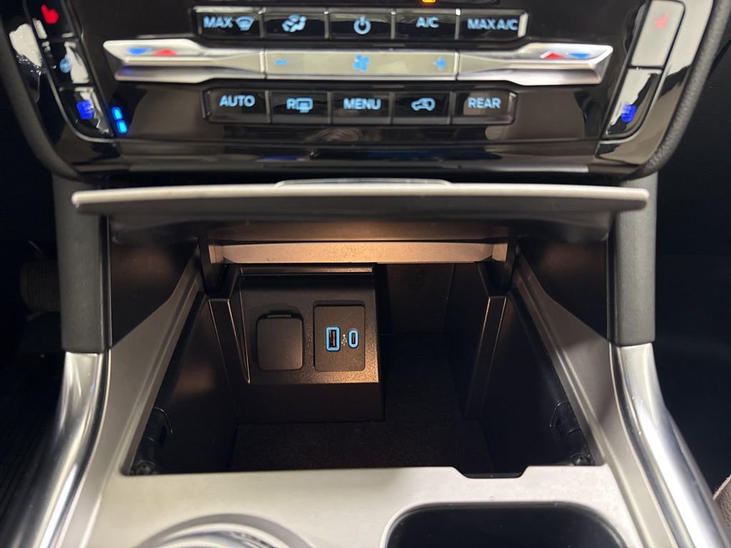 Used 2023 Ford Explorer Limited w/ Equipment Group 301A image 28