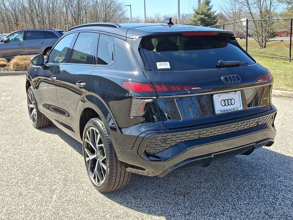New 2026 Audi Q3 quattro 2.0T AWD/4WD image 3