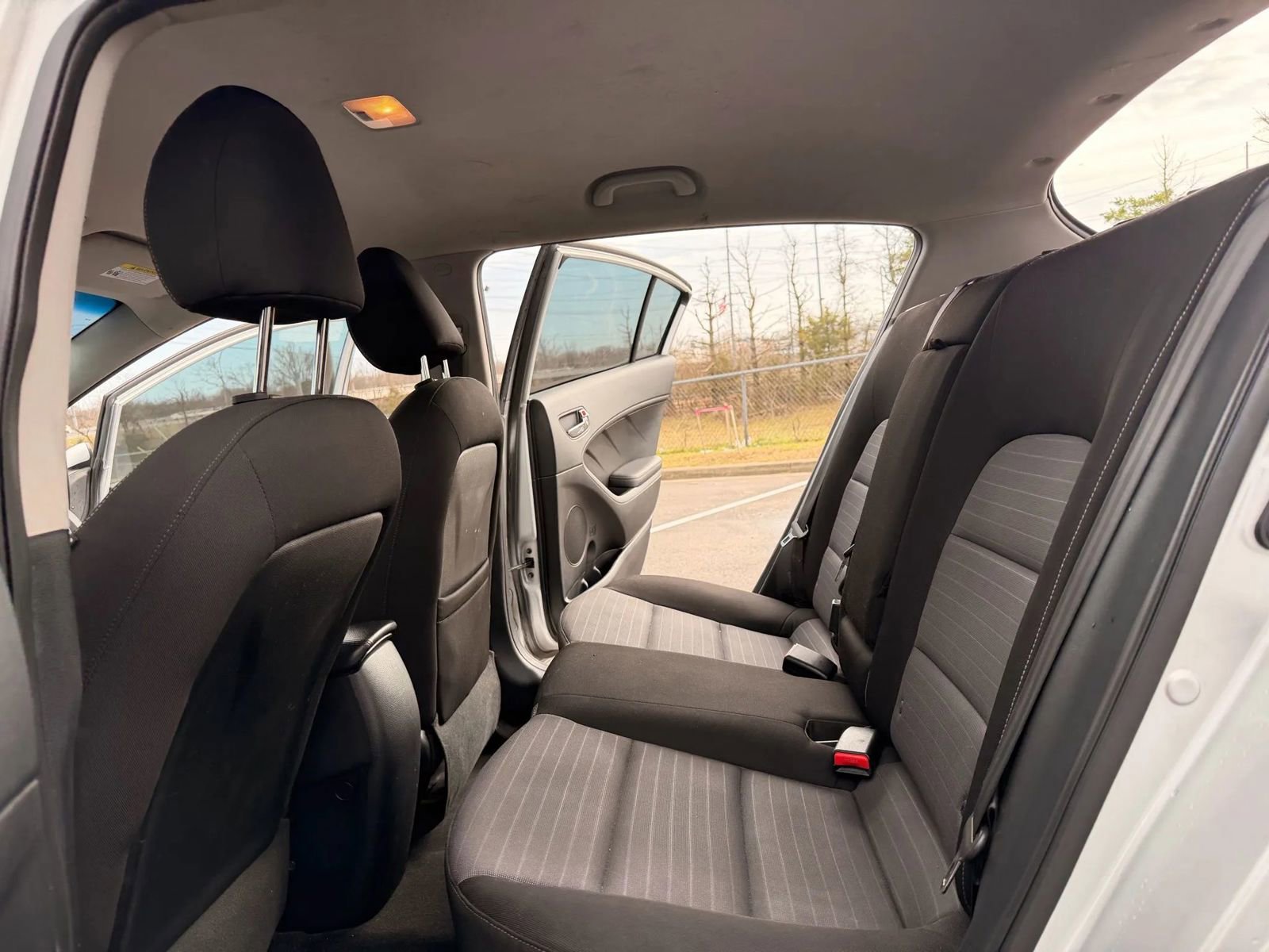 Used 2016 Kia Forte LX FWD image 15