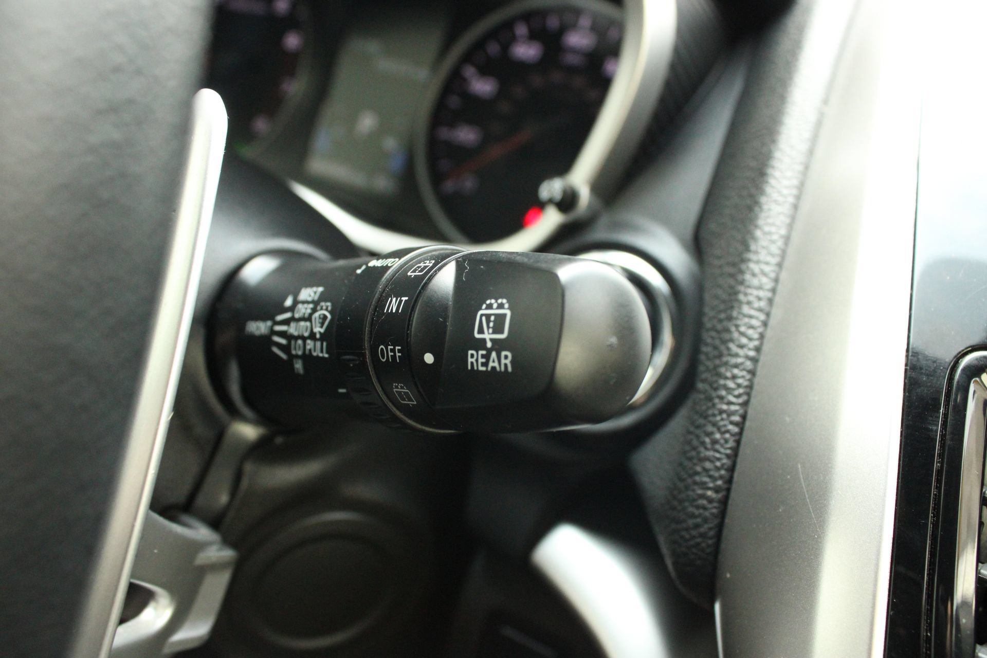 Used 2024 Mitsubishi Eclipse Cross SEL AWD/4WD image 40