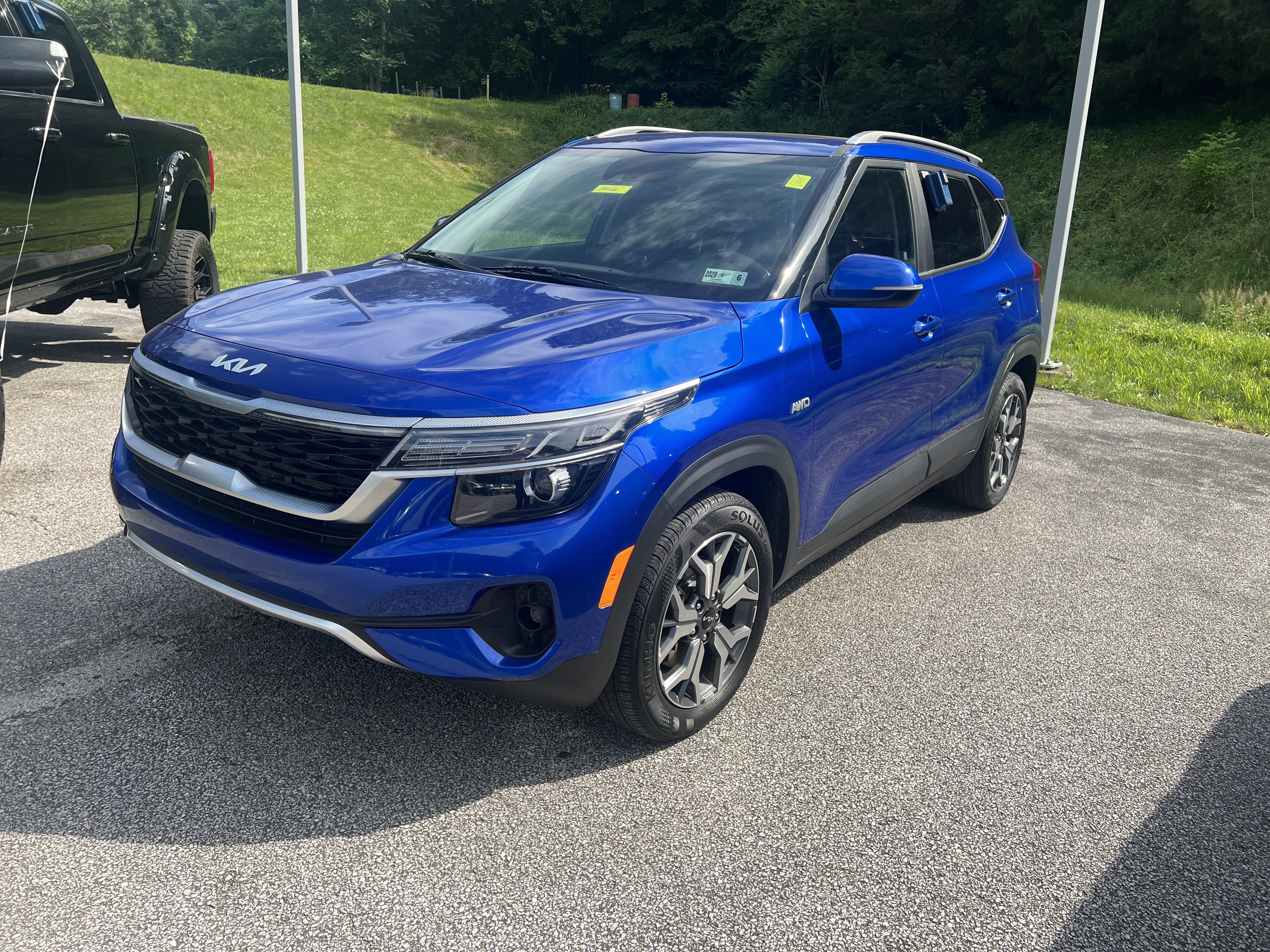 Used 2023 Kia Seltos EX AWD/4WD image 6