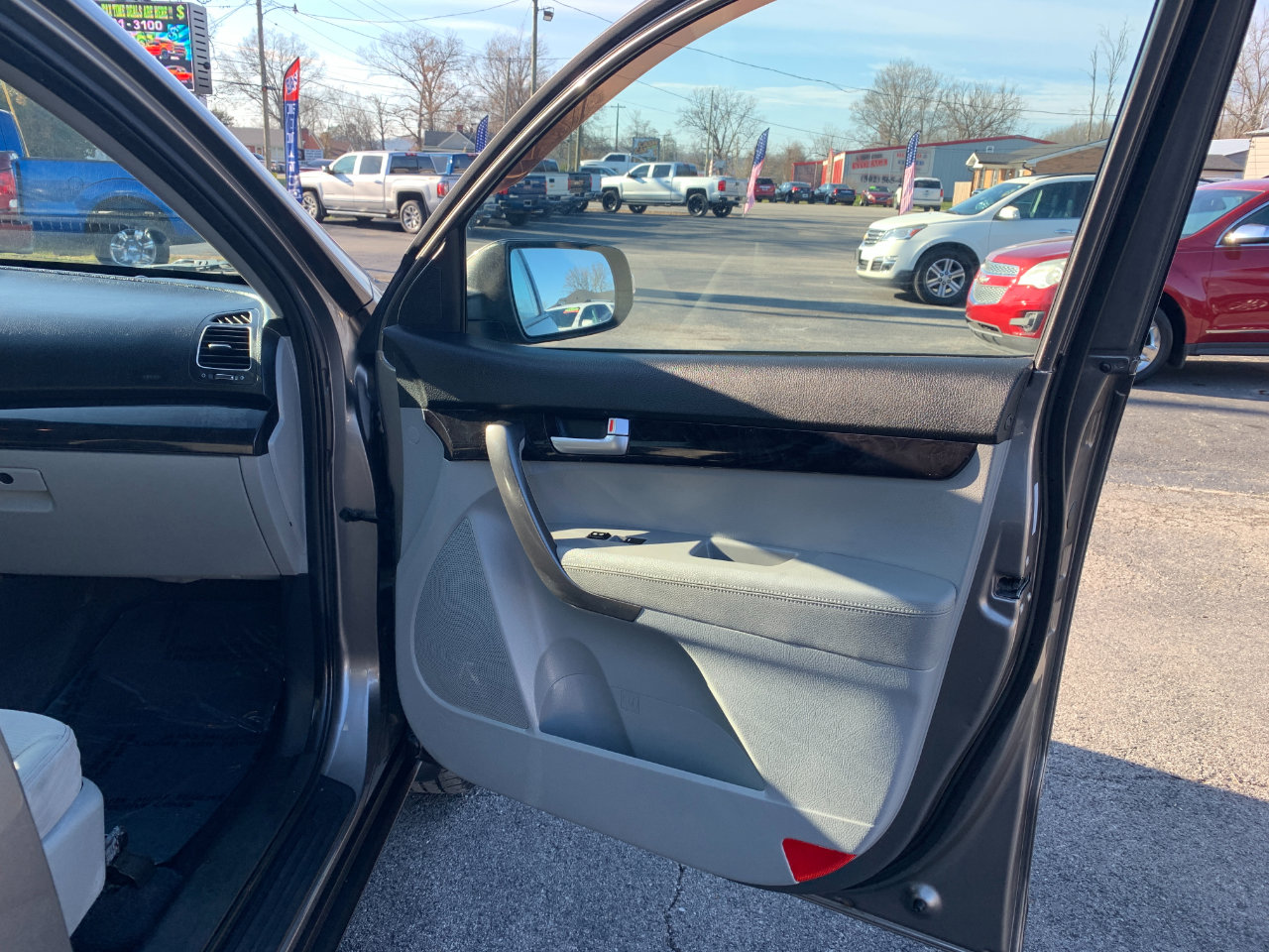 Used 2014 Kia Sorento LX image 32