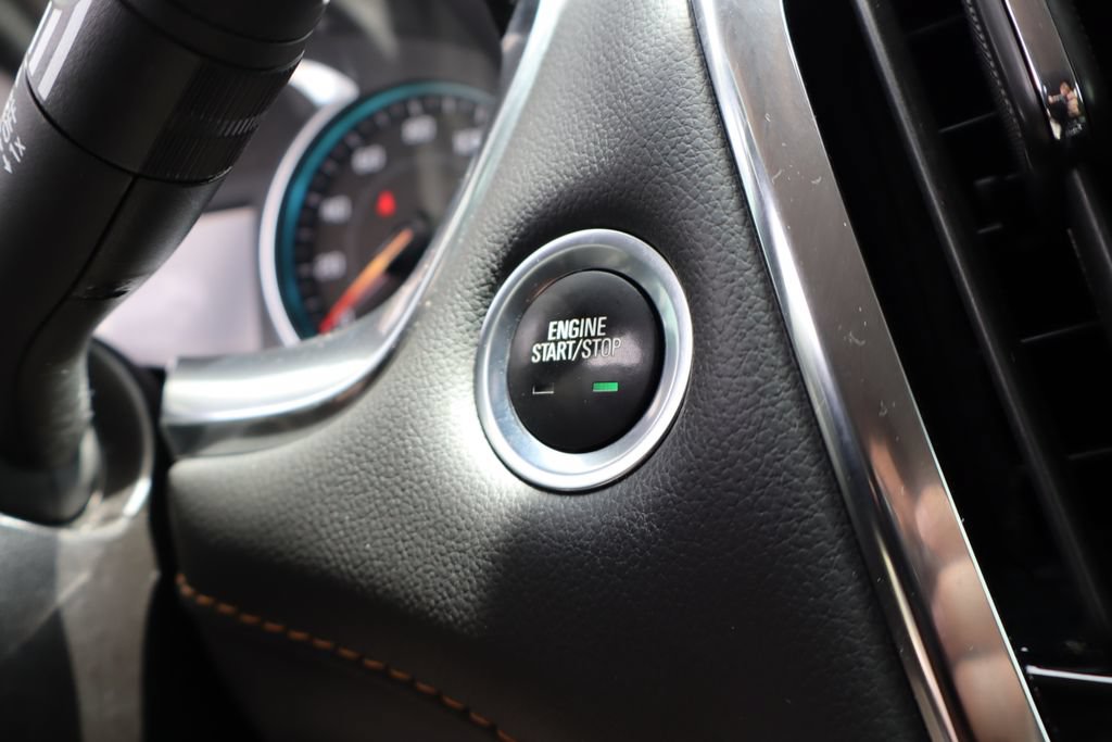Used 2021 Chevrolet Traverse LT FWD image 18