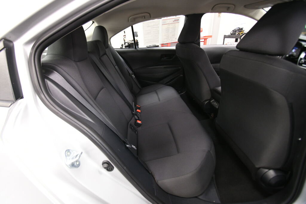 Certified 2024 Toyota Corolla LE image 28