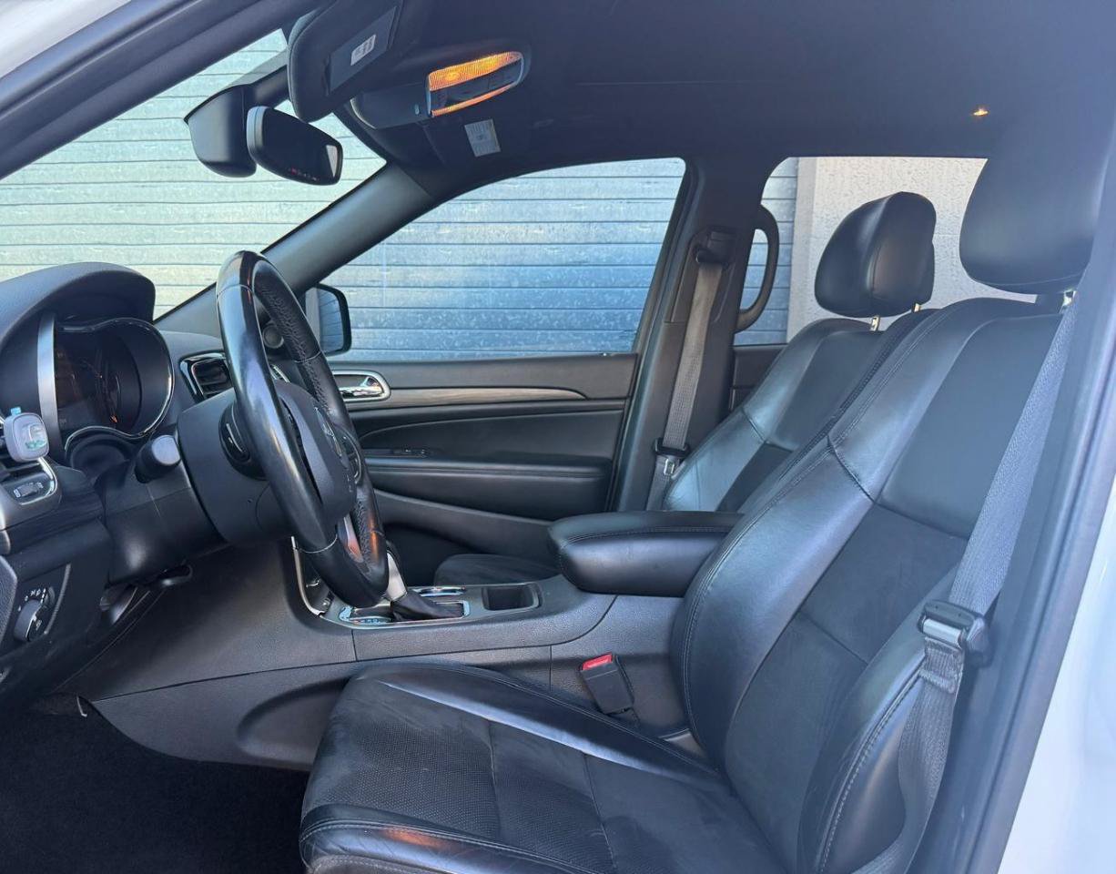 Used 2019 Jeep Grand Cherokee Laredo RWD image 17