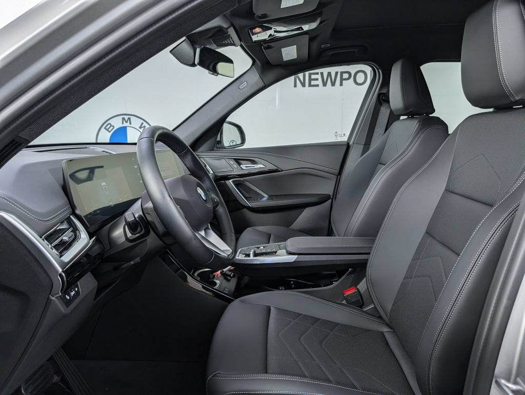 New 2026 BMW X1 xDrive28i w/ Convenience Package AWD/4WD image 2