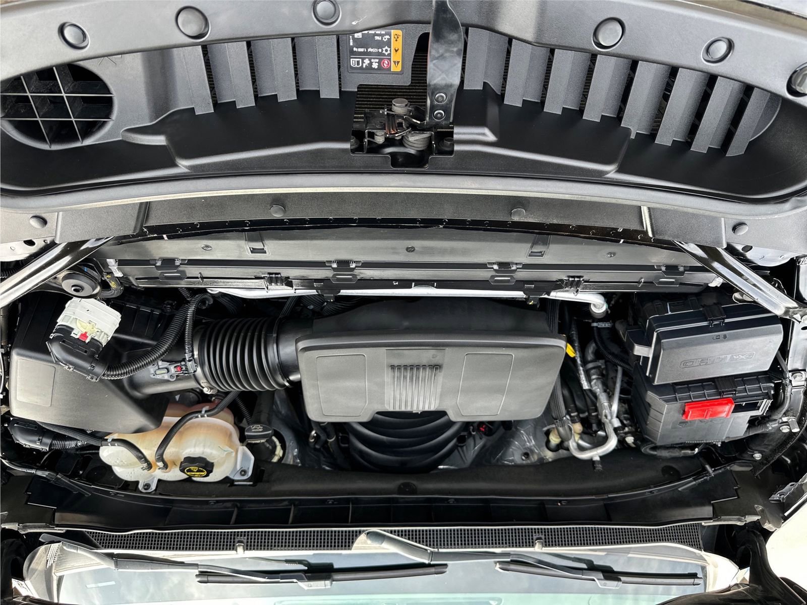 Used 2024 Chevrolet Suburban Premier AWD/4WD image 12