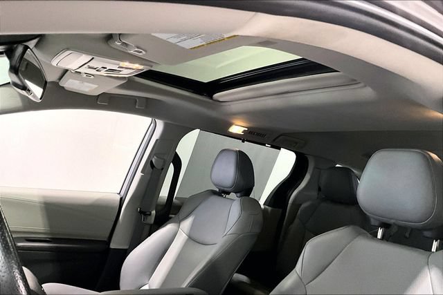 Used 2022 Toyota Sienna LE FWD image 43