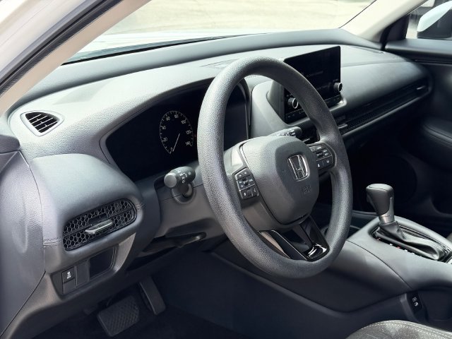 Used 2025 Honda HR-V LX image 13