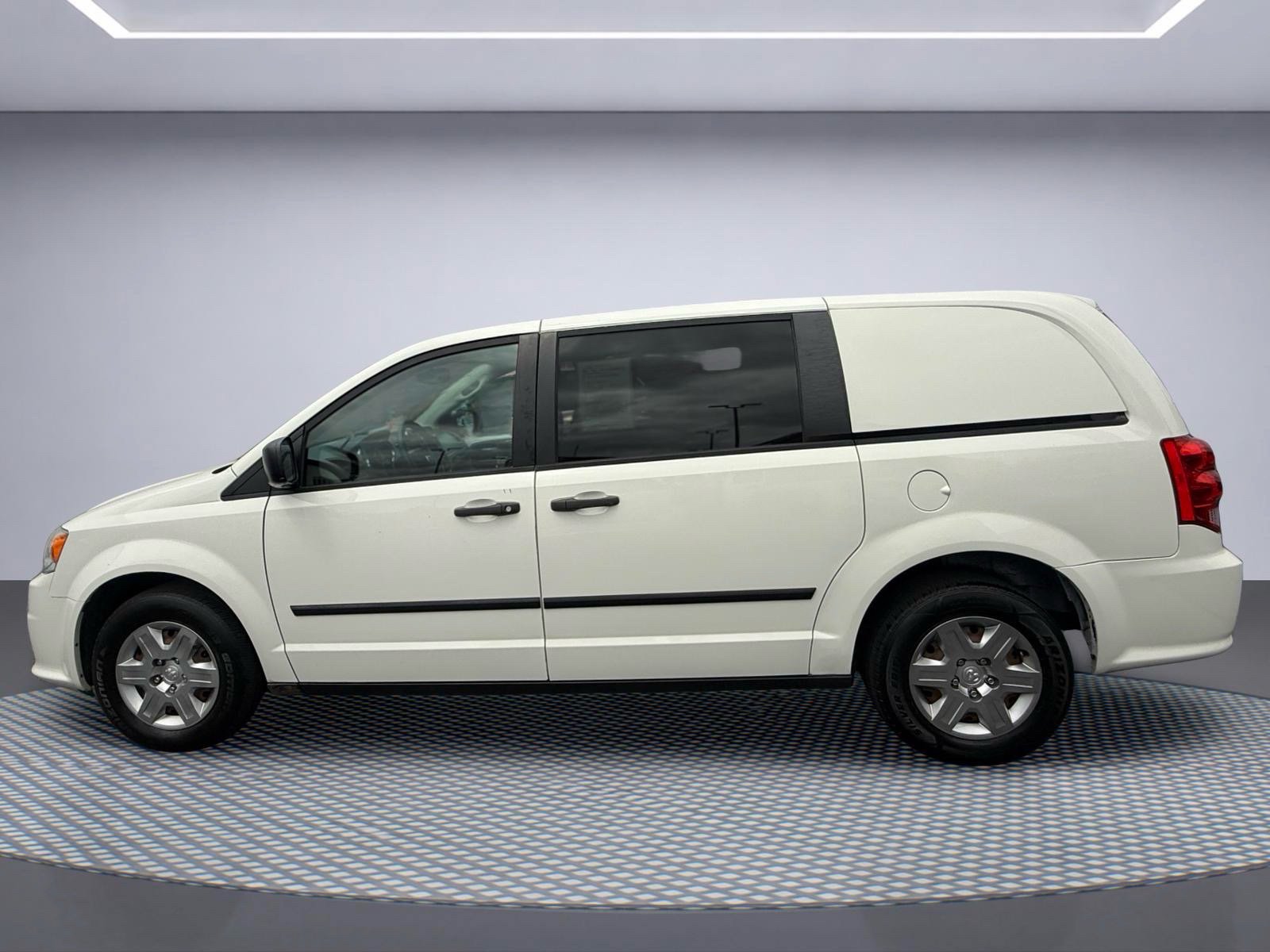 Used 2013 RAM C/V Tradesman FWD image 3