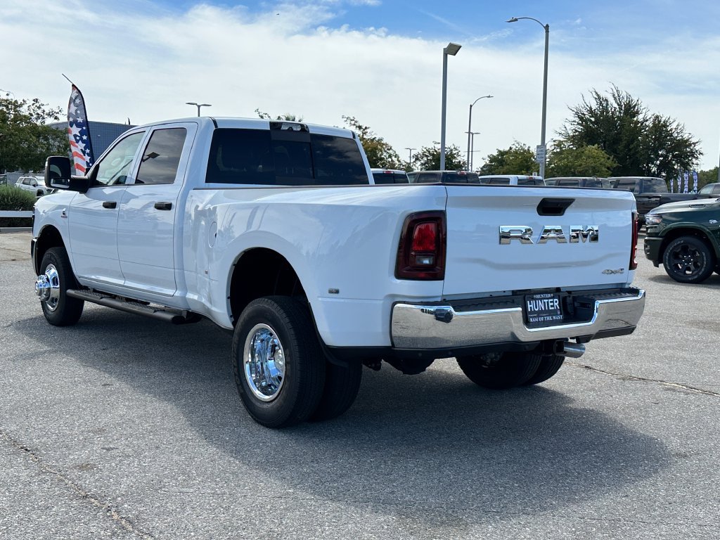 New 2026 RAM 3500 Tradesman AWD/4WD image 4