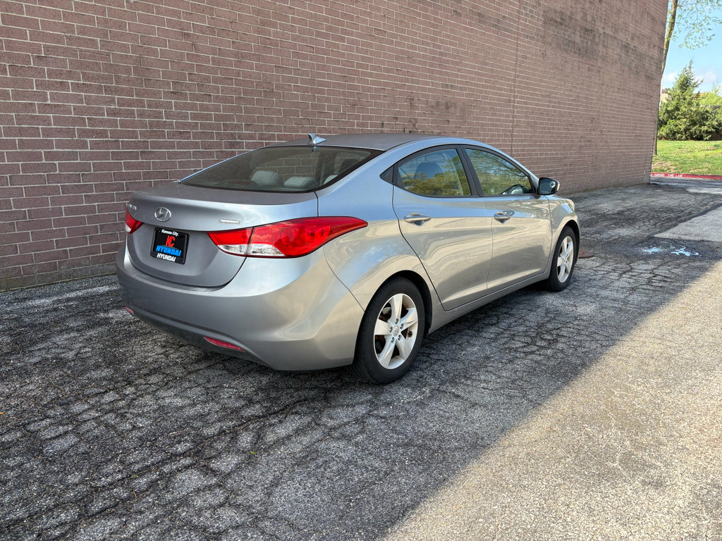 Used 2013 Hyundai Elantra GLS w/ Preferred Pkg image 5
