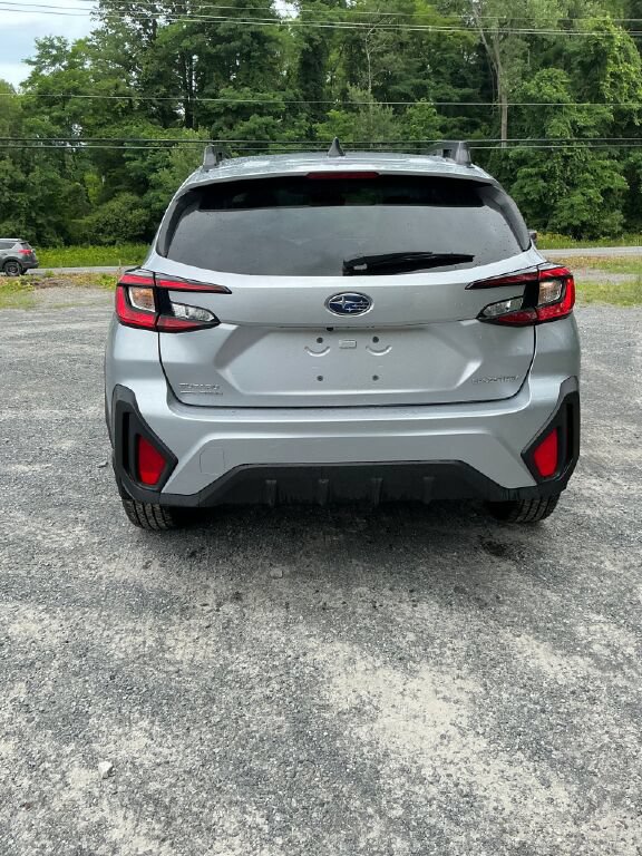 Used 2025 Subaru Crosstrek 2.5i Premium AWD/4WD image 4