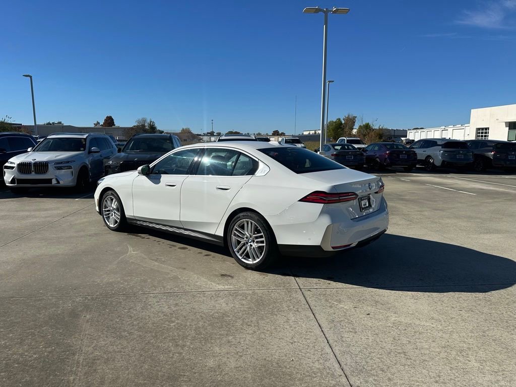 Certified 2025 BMW 530i image 5