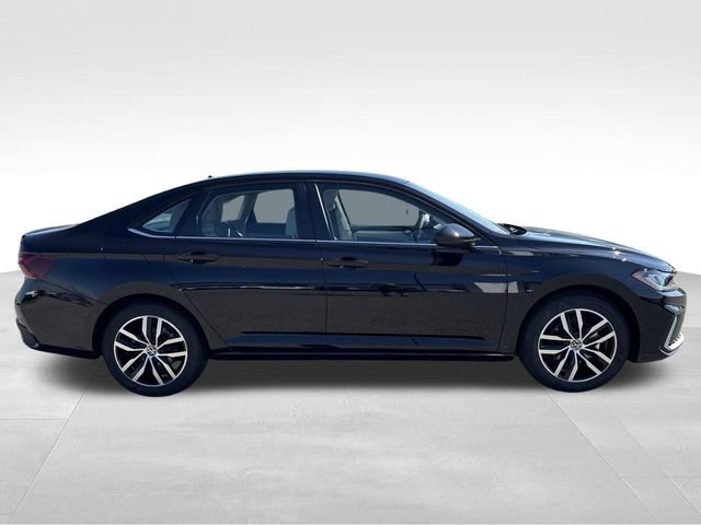 New 2026 Volkswagen Jetta SE FWD image 6