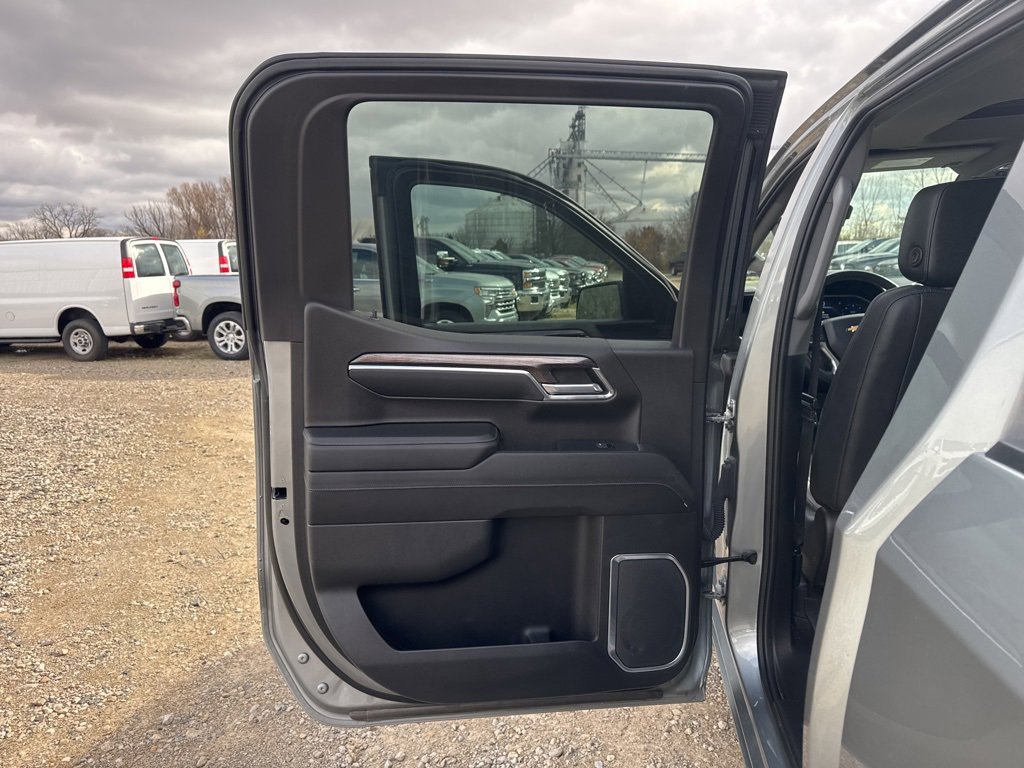 Used 2023 Chevrolet Silverado 1500 LTZ w/ LTZ Premium Package image 23