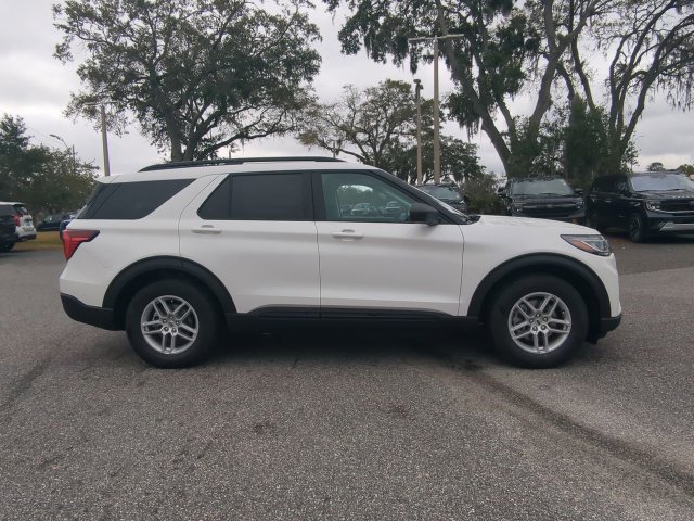 New 2026 Ford Explorer Active RWD image 4