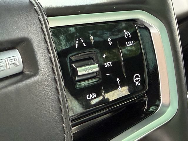 Used 2025 Land Rover Range Rover Sport SE AWD/4WD image 29