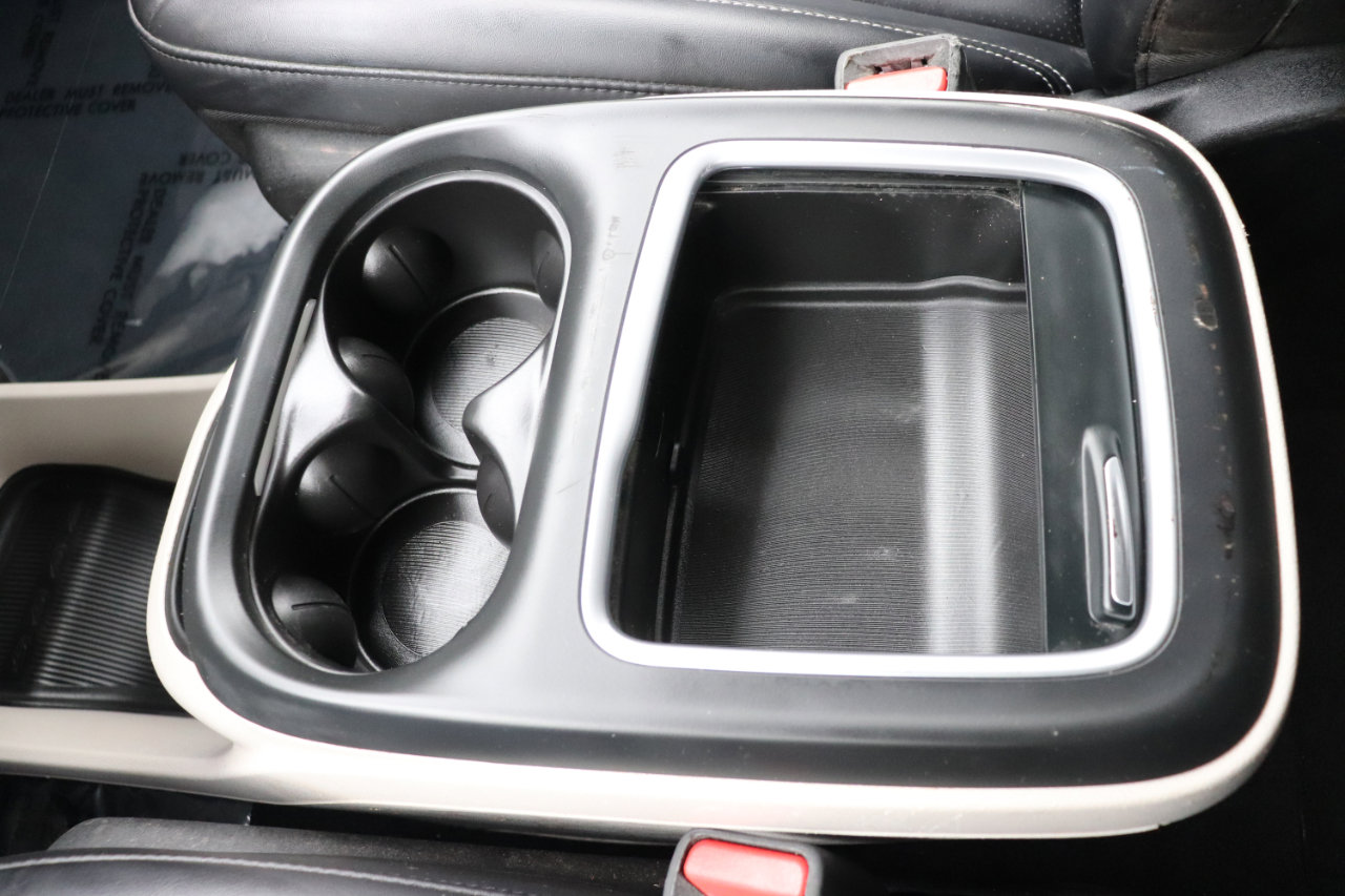 Used 2024 Chrysler Pacifica Limited image 48