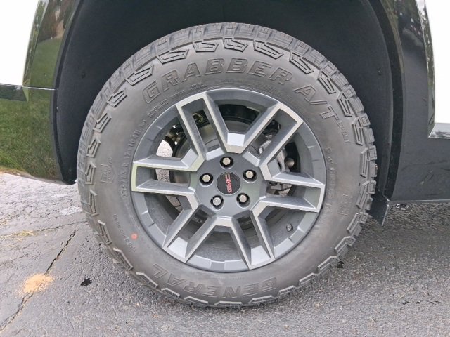 New 2026 GMC Terrain AT4 w/ Convenience Package III image 7