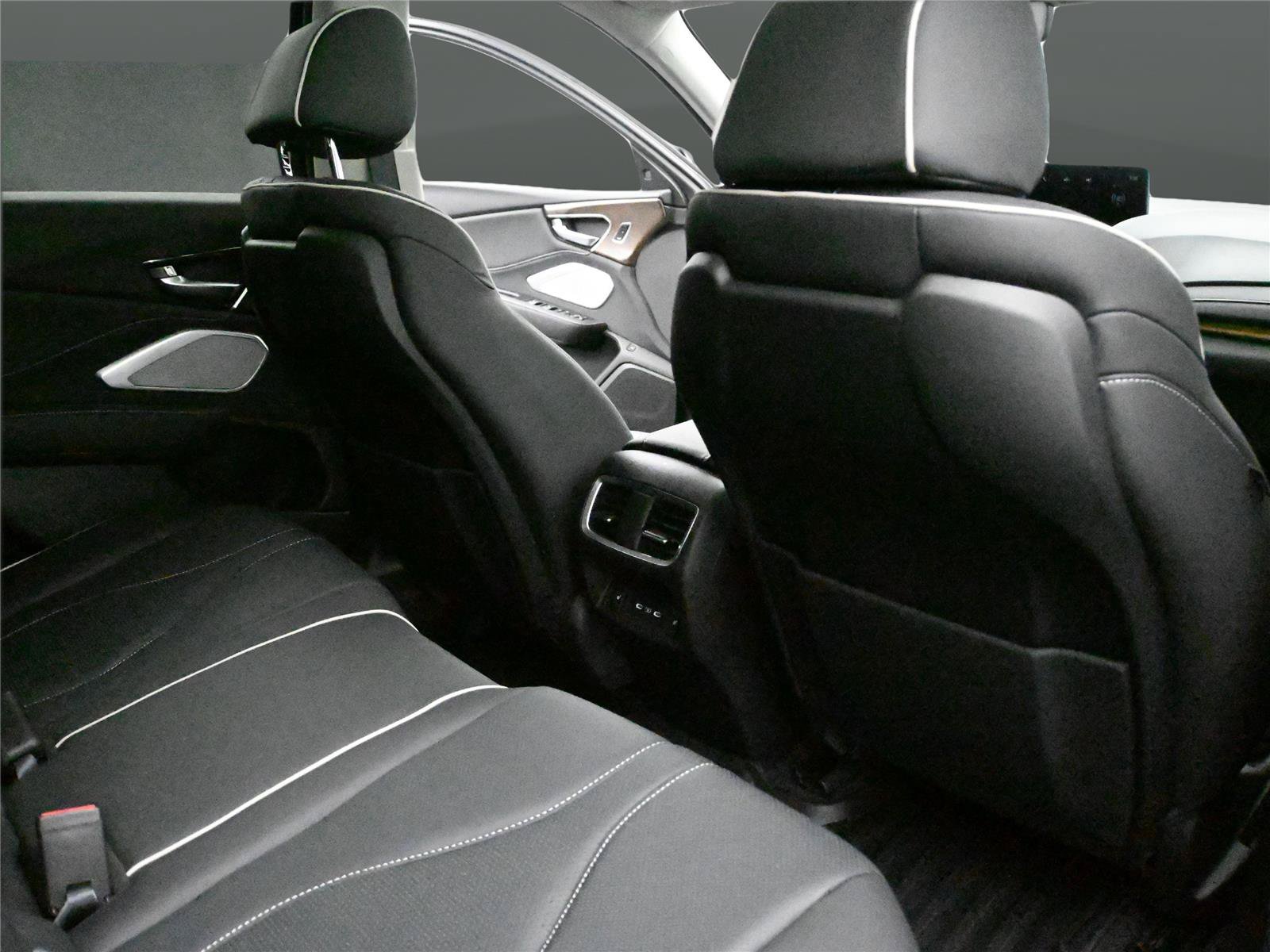 Used 2024 Acura RDX SH-AWD w/ Advance Package image 20