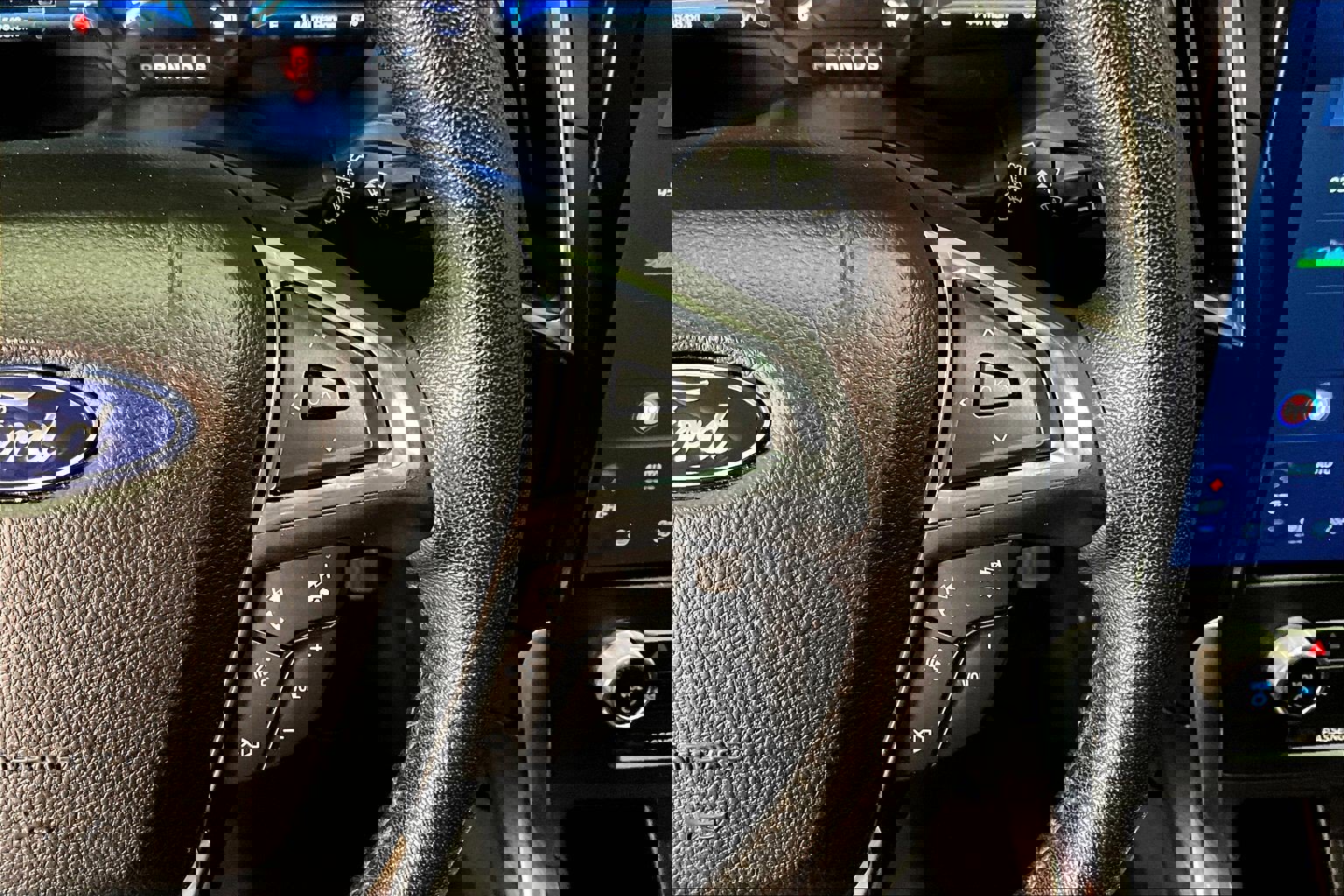 Used 2022 Ford Edge Titanium image 12