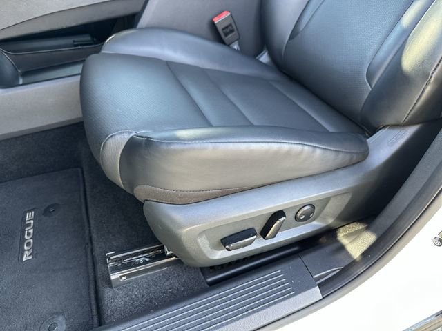 Certified 2023 Nissan Rogue SV w/ SV Premium B Package image 30