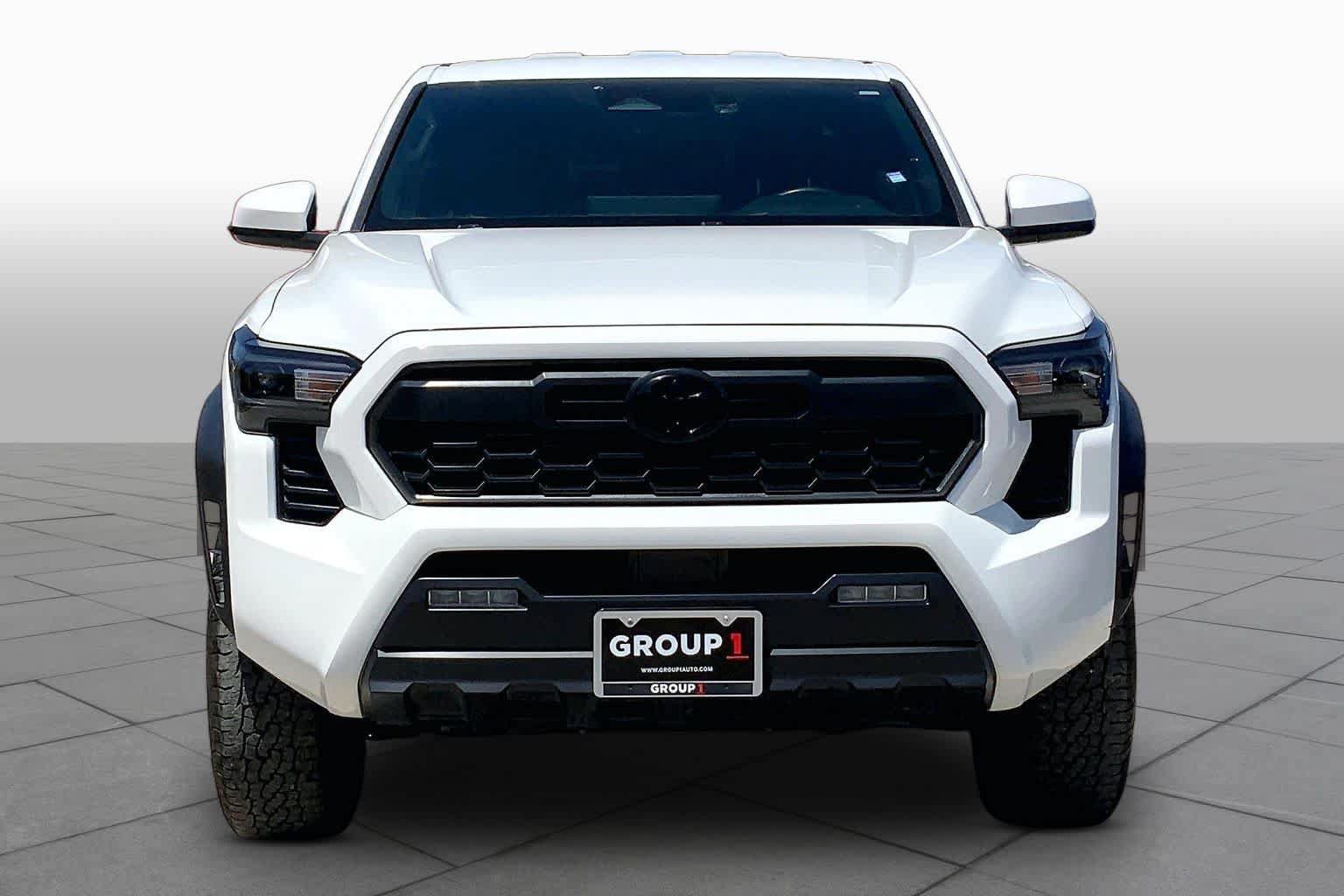 Used 2025 Toyota Tacoma TRD Off-Road AWD/4WD image 4