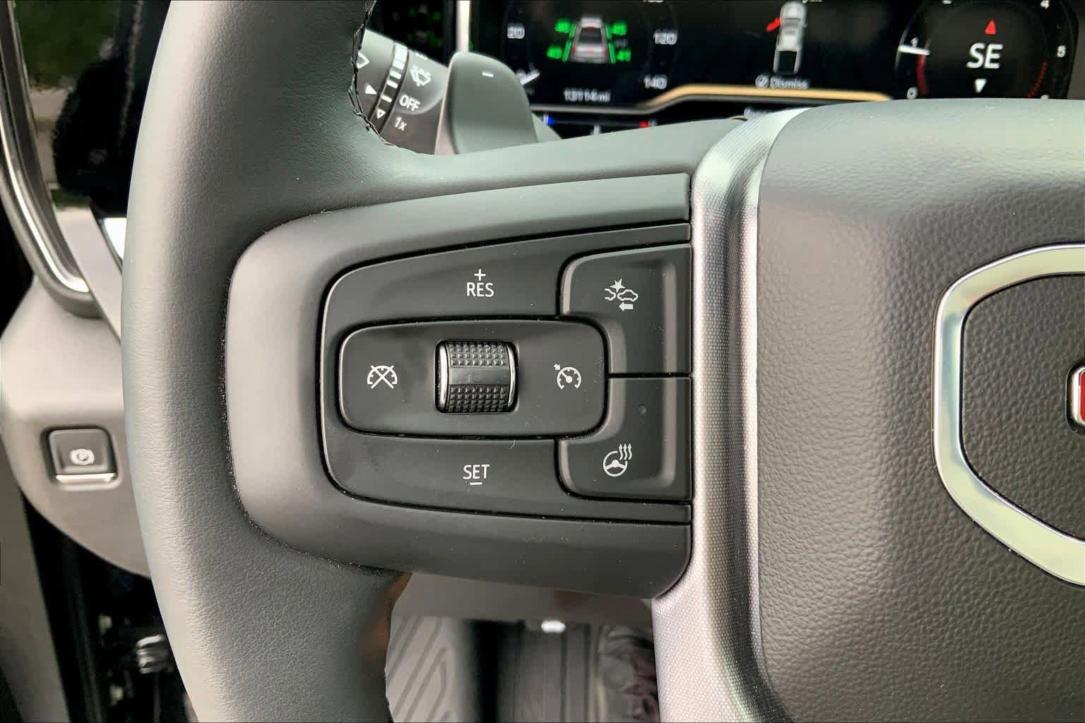 Used 2025 GMC Sierra 1500 SLT w/ SLT Premium Plus Package image 23