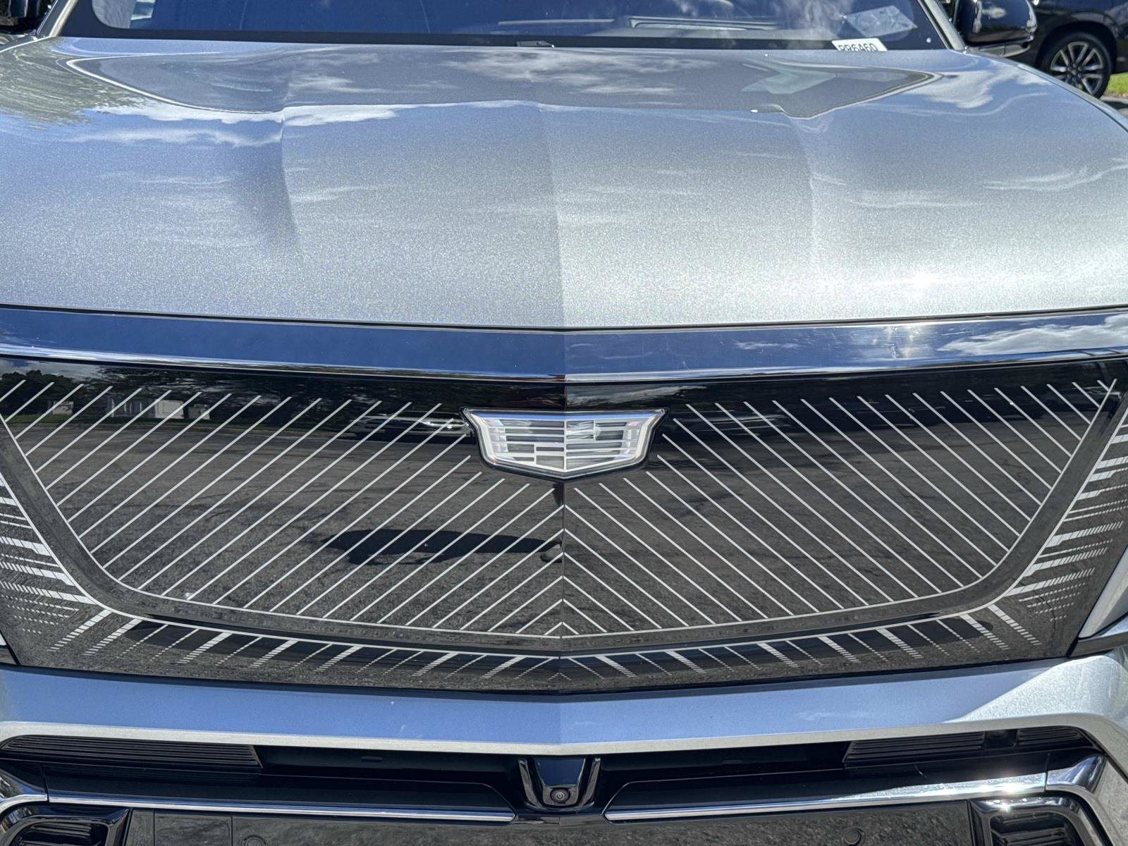 Used 2026 Cadillac Vistiq Premium Luxury w/ LPO, Floor Liner Package AWD/4WD image 8