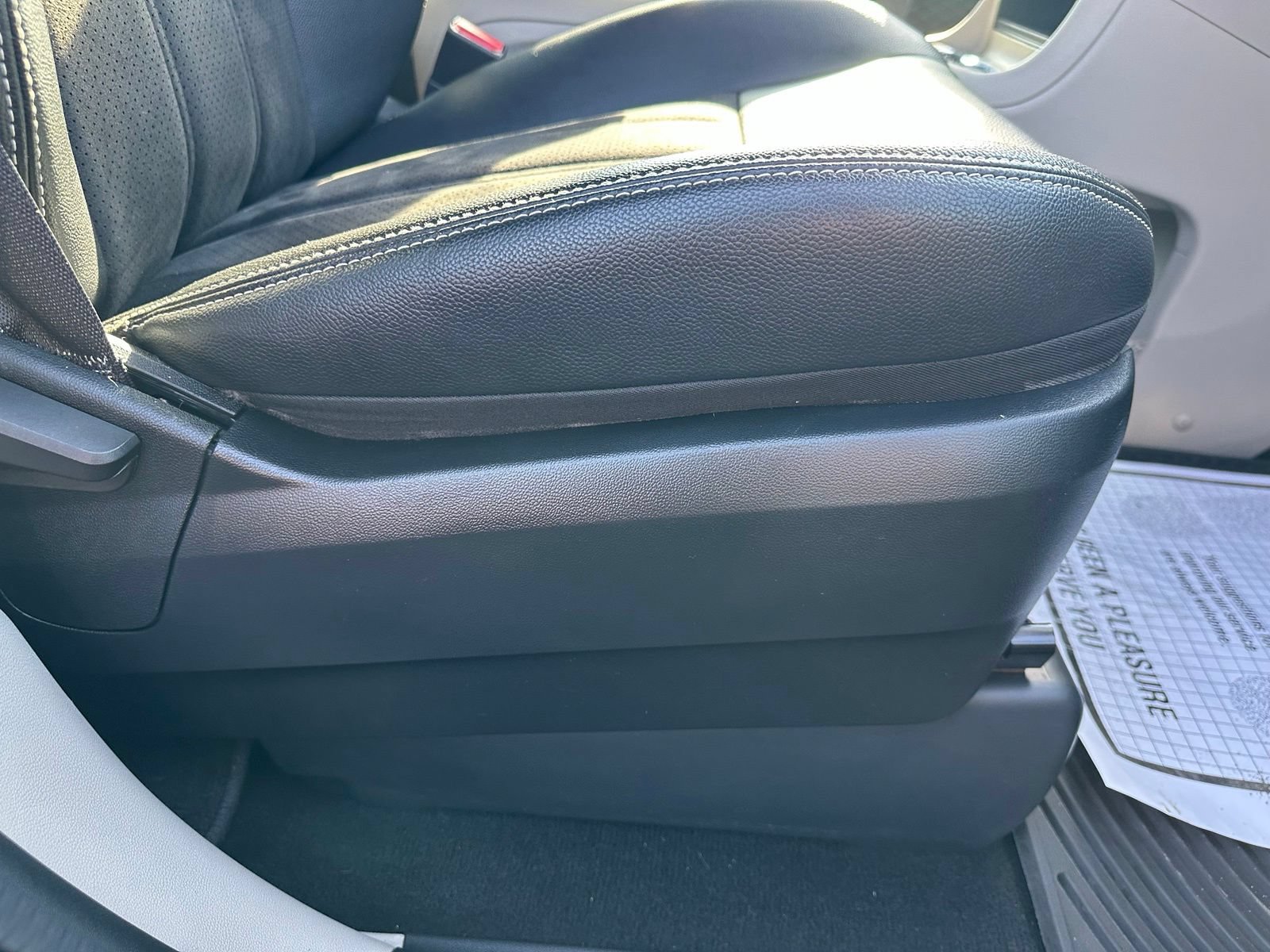 Used 2020 Dodge Grand Caravan SXT w/ Driver Convenience Group FWD image 43