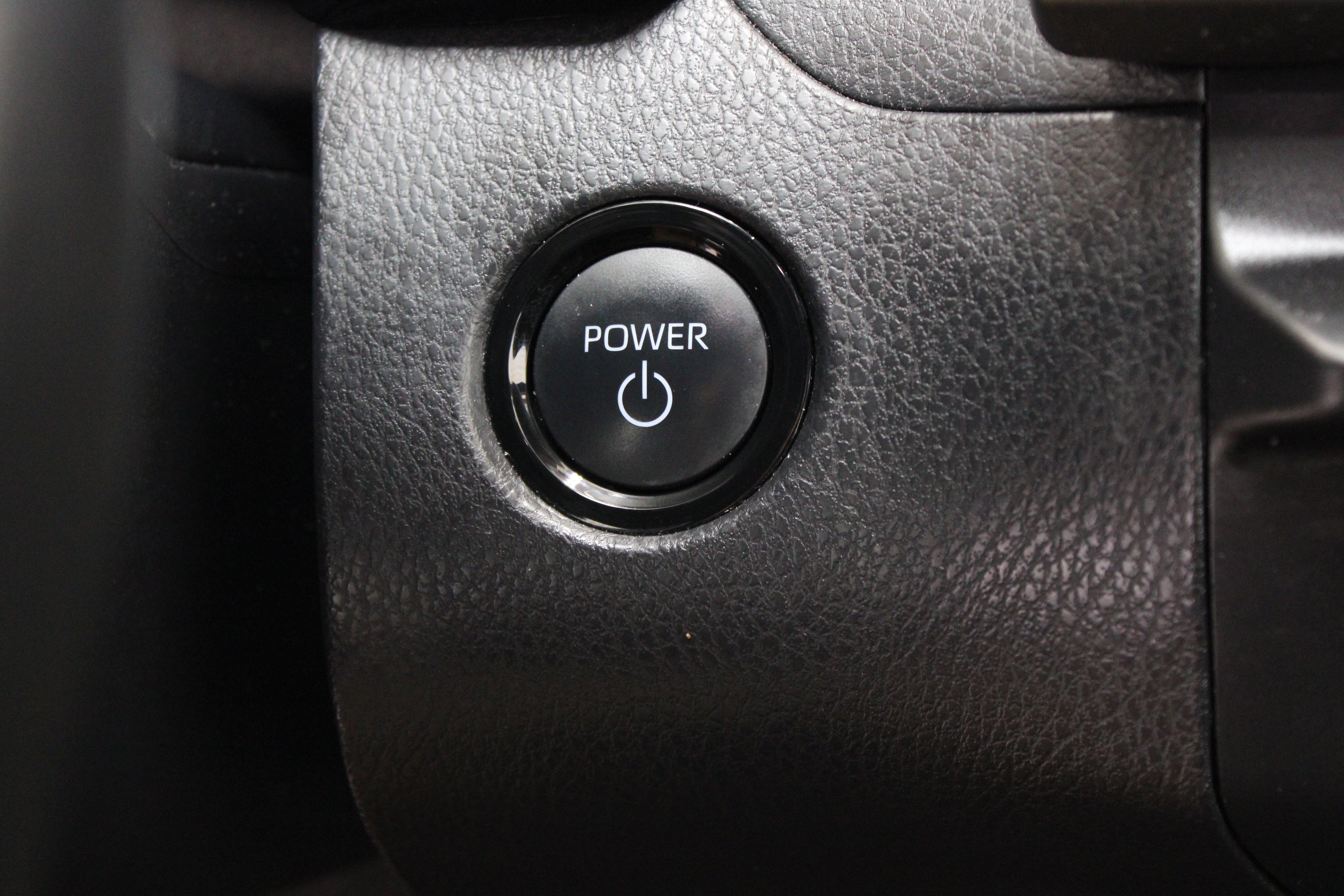 Used 2025 Toyota Camry SE FWD image 18